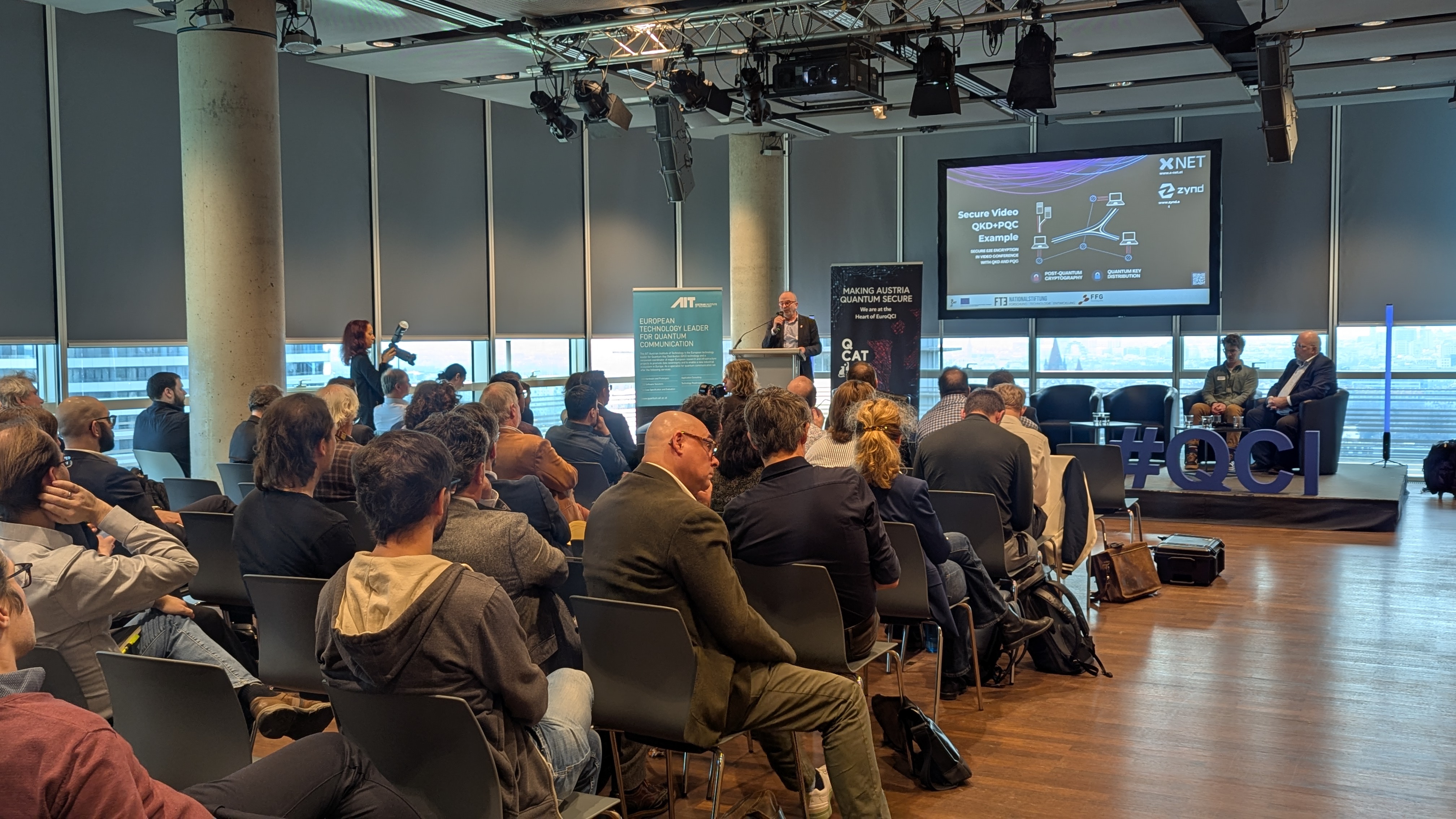 QCI-CAT: Live-Demo "Gesicherter Video-Chat"